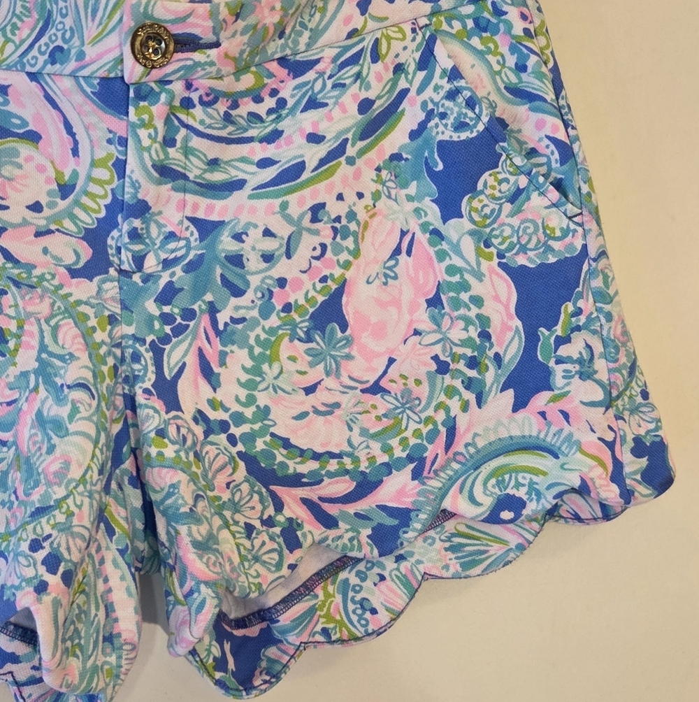 Lilly Pulitzer Shorts - Picture 2 of 7